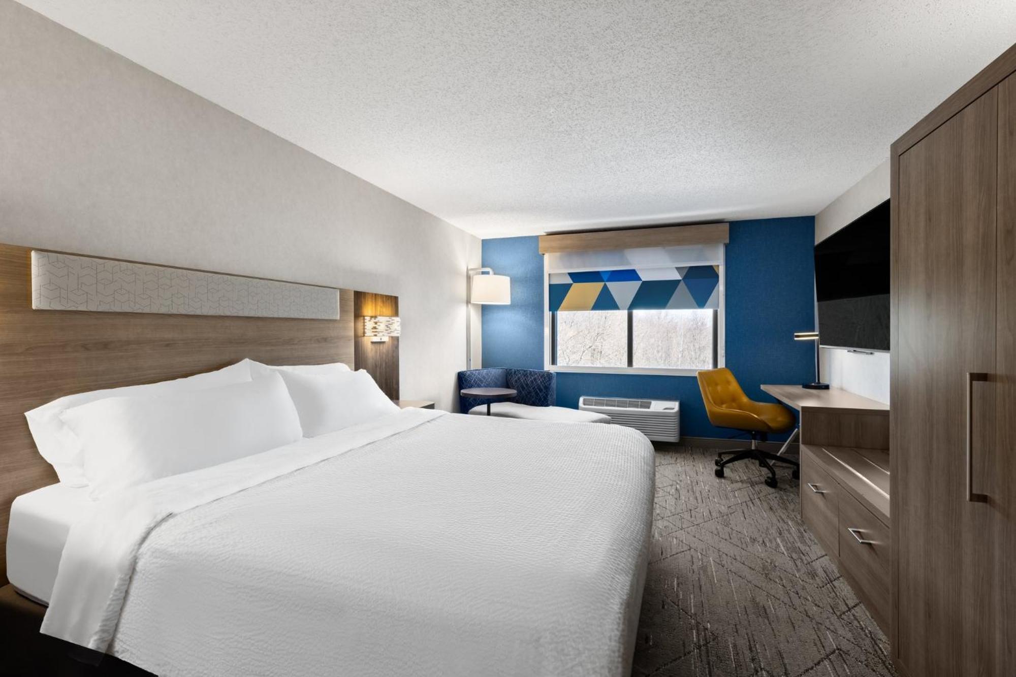 Express Grove - Premium Outlet Mall By Ihg